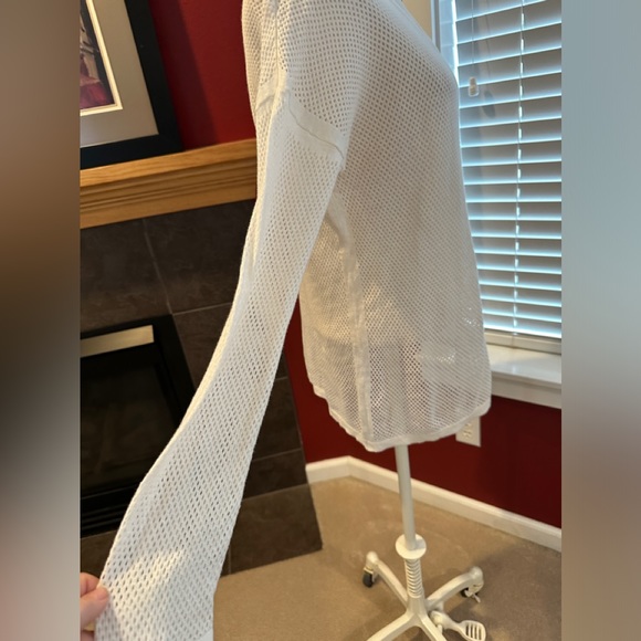 Gap mesh stitch sweater - Picture 2 of 9